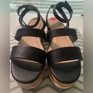 Madden Girl Flatforms